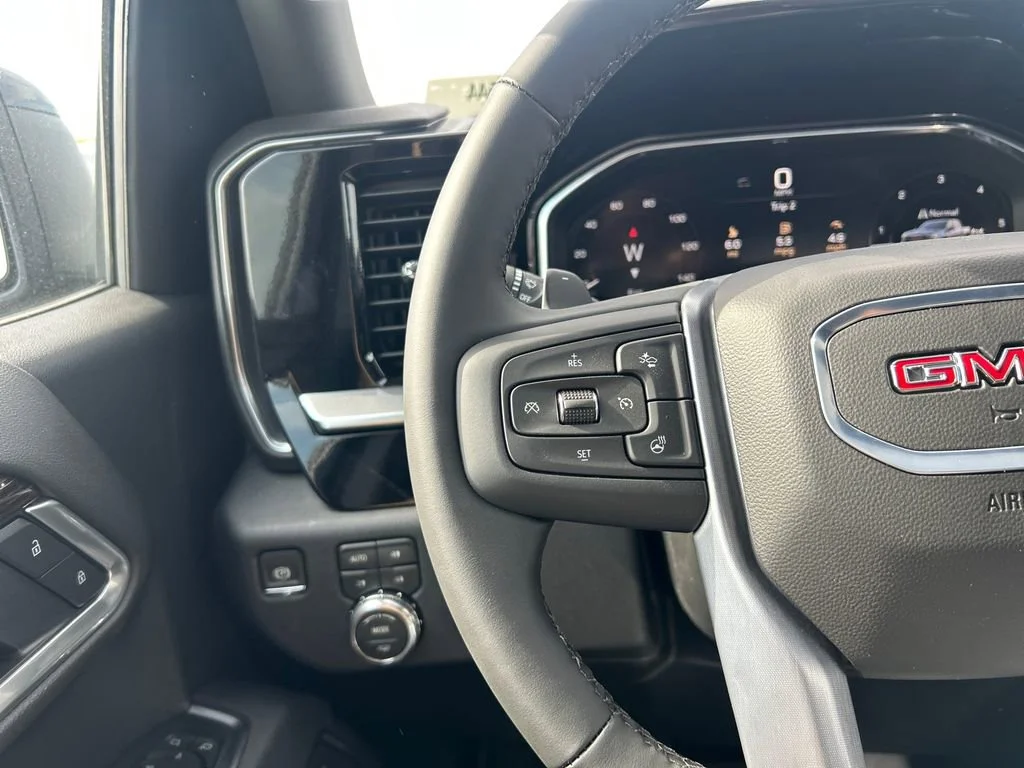 New 2026 Sterling Metallic GMC Elevation image 22