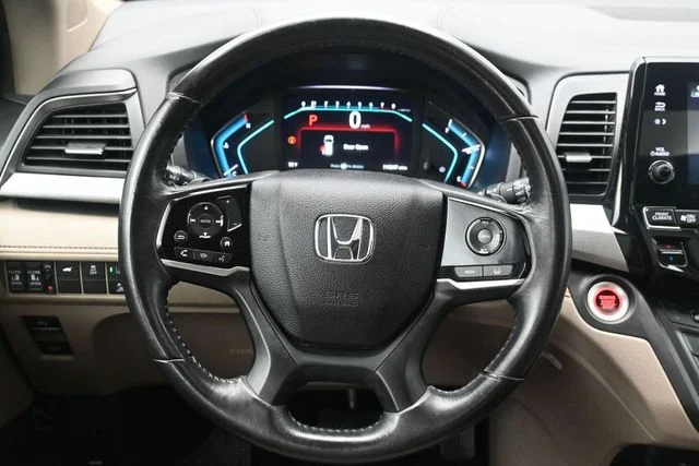 Used 2019 Lunar Silver Metallic Honda EX-L image 27