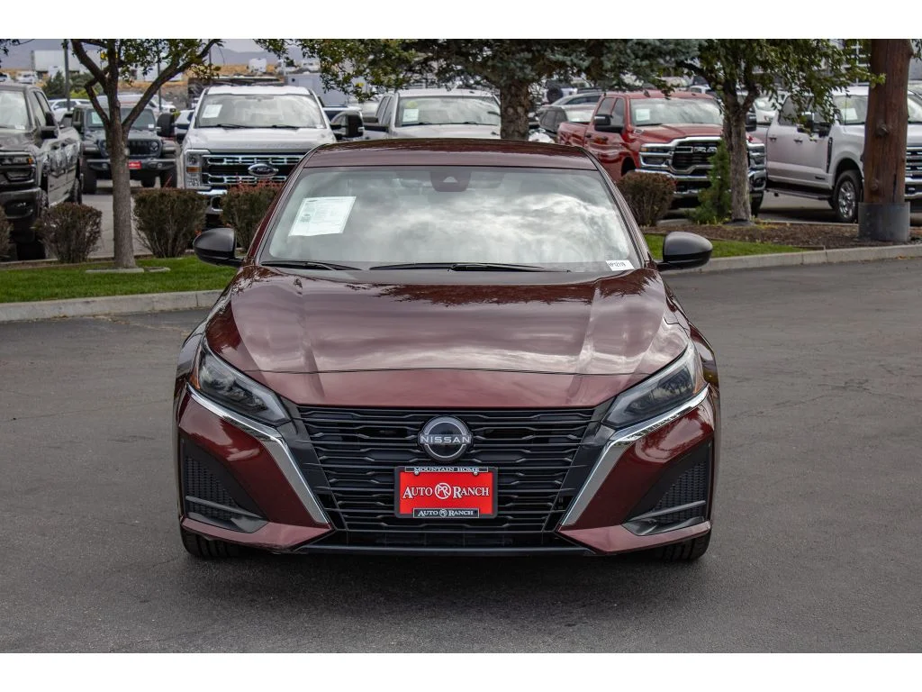Used 2025 Garnet Pearl Metallic Nissan SV image 3