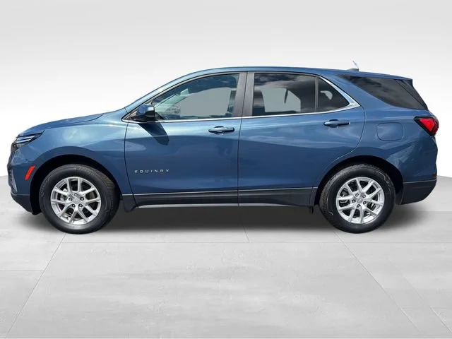 Used 2024 Lakeshore Blue Metallic Chevrolet LT image 2