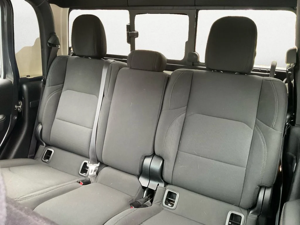 Used 2021 Gray Jeep Overland image 9