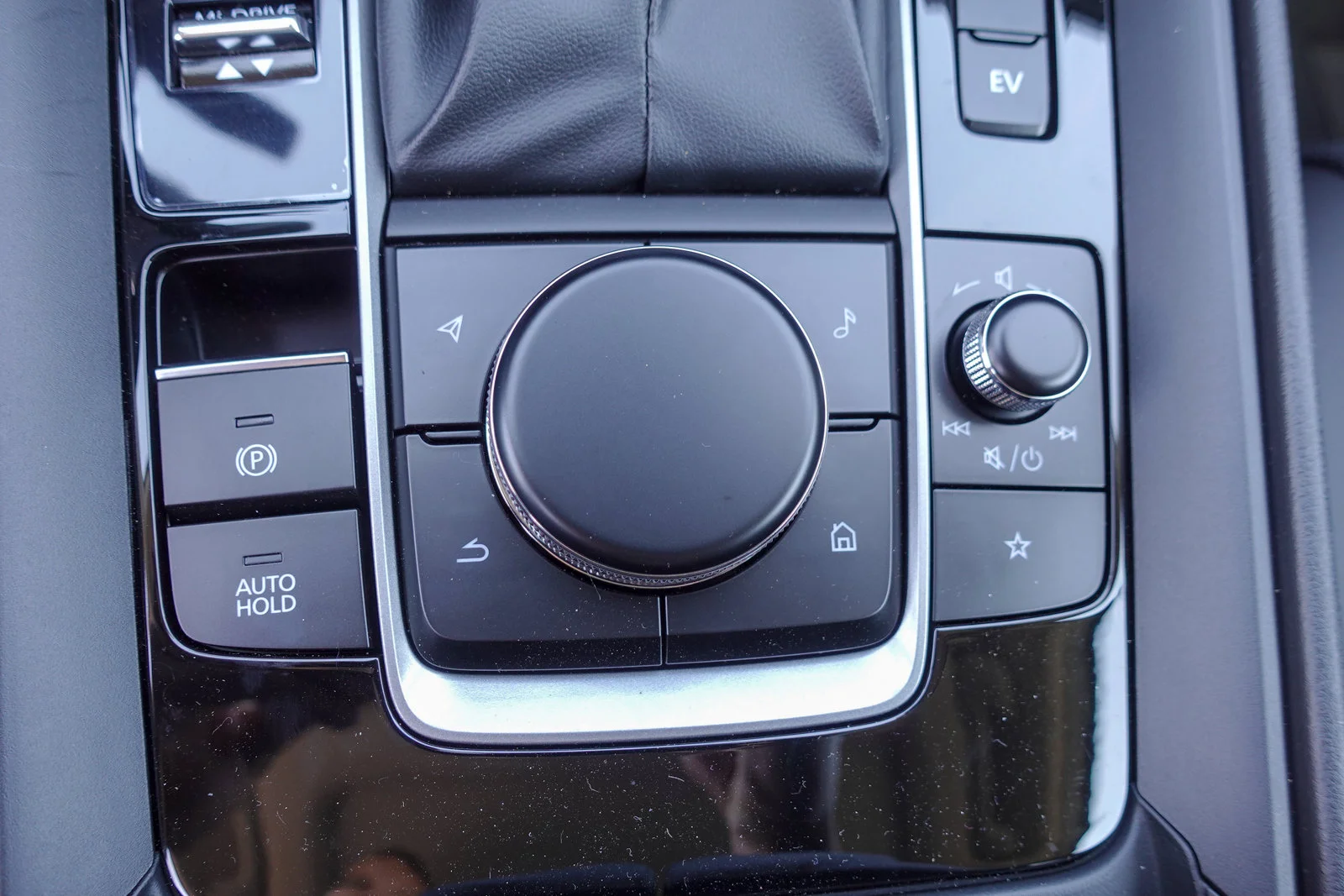 New 2026 Soul Red Crystal Metallic Mazda Premium image 23