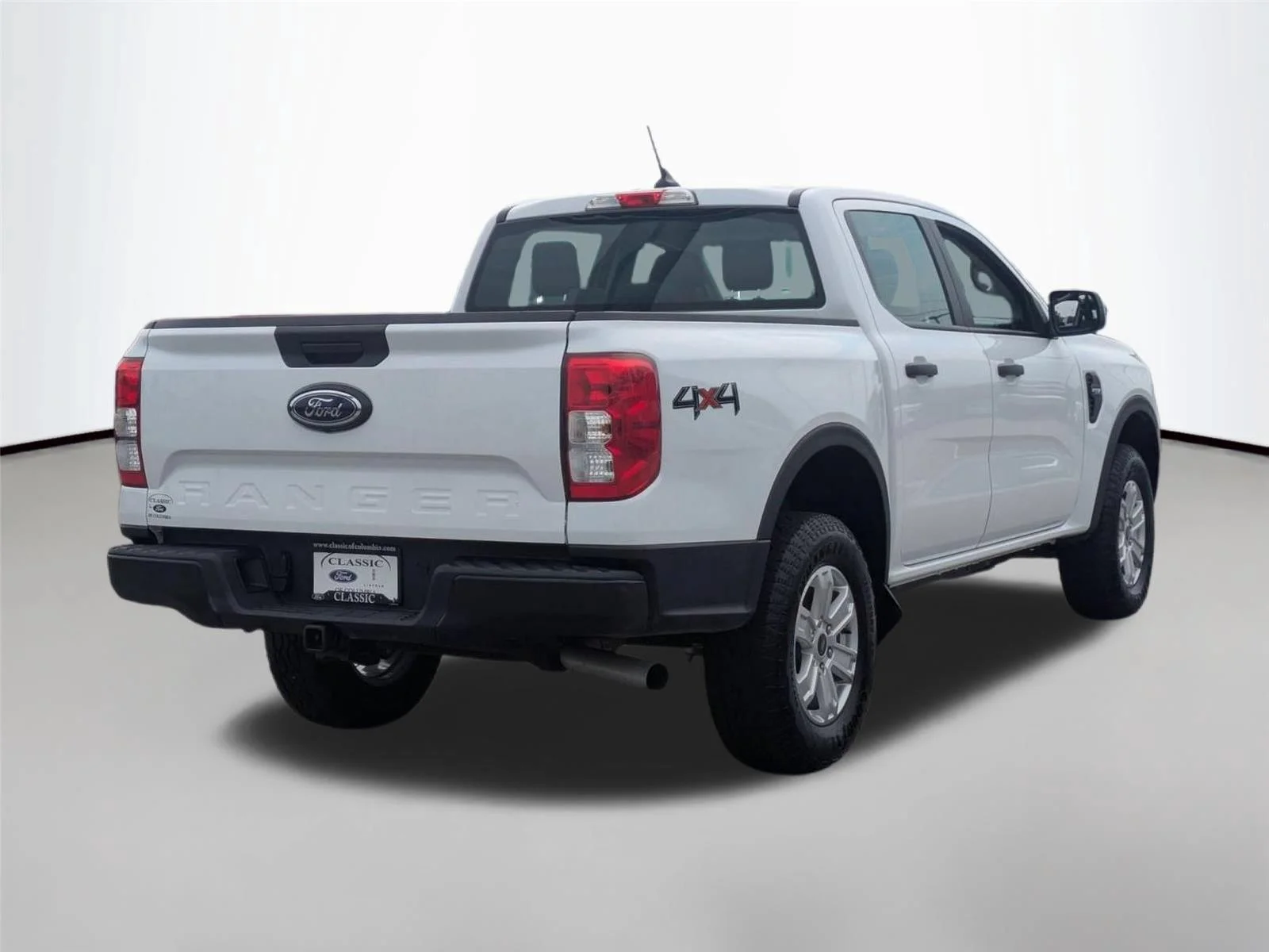 Used 2024 Oxford White Ford XL image 3
