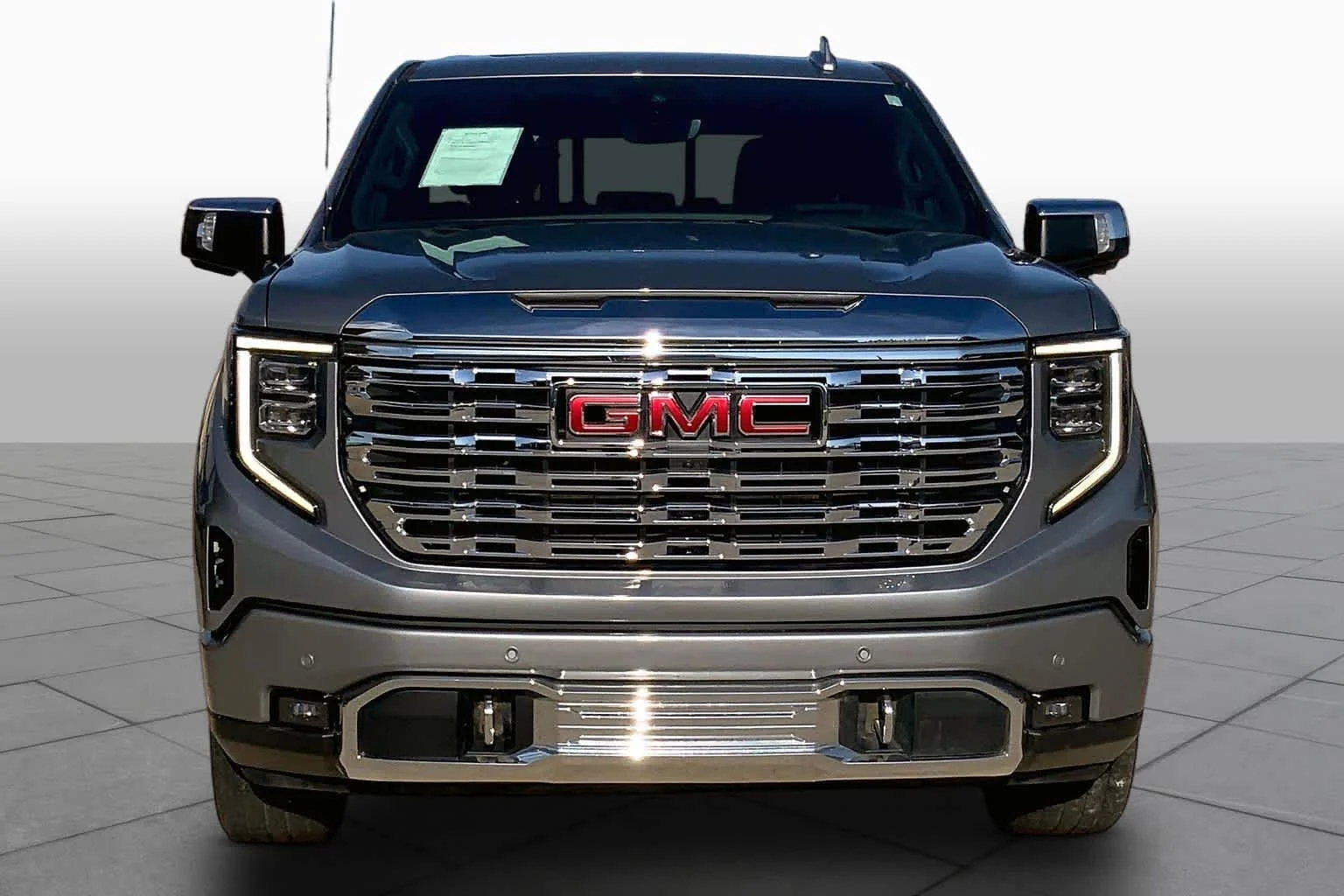 Used 2024 Sterling Metallic GMC Denali image 4