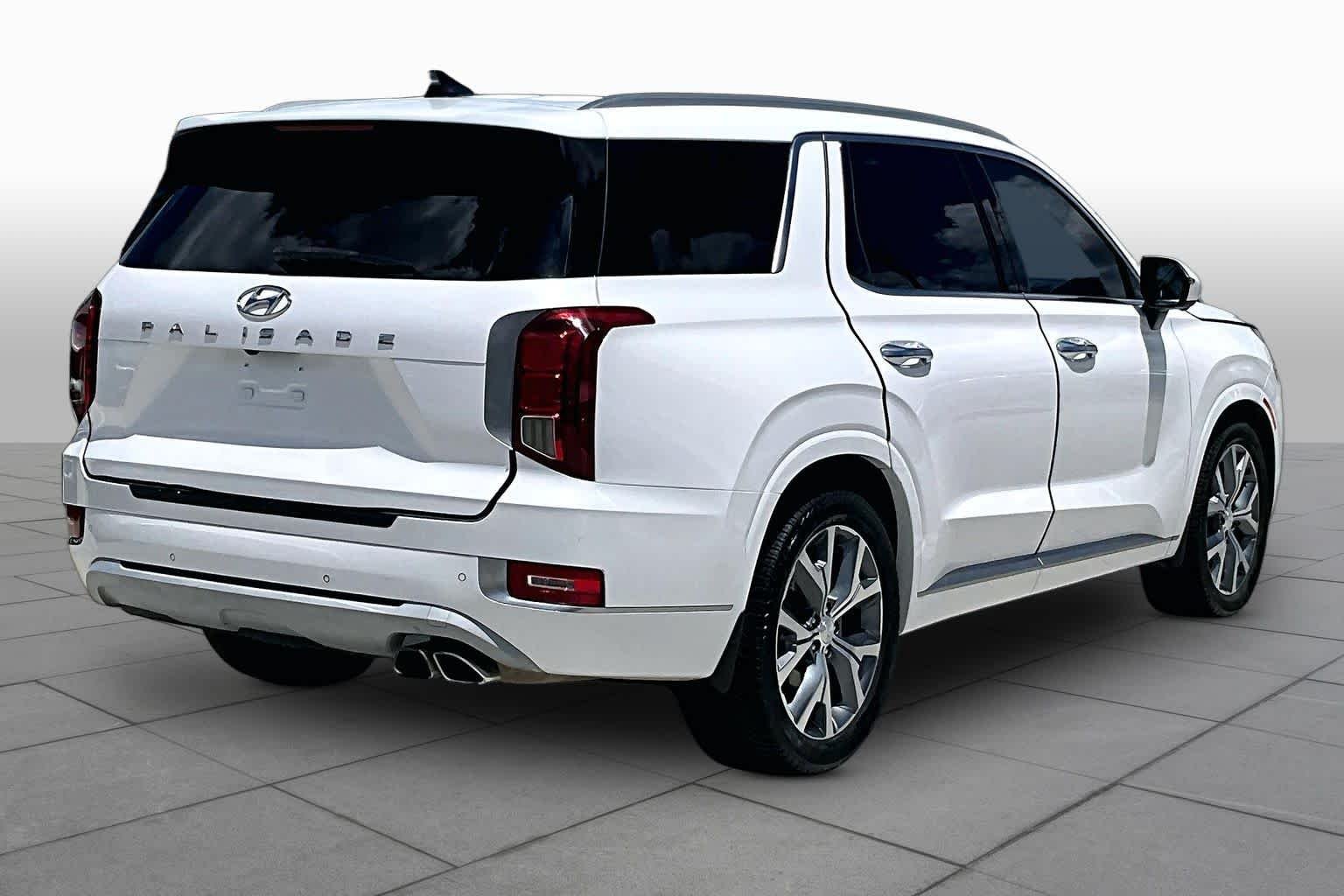 Used 2021 Hyper White Hyundai Limited image 12