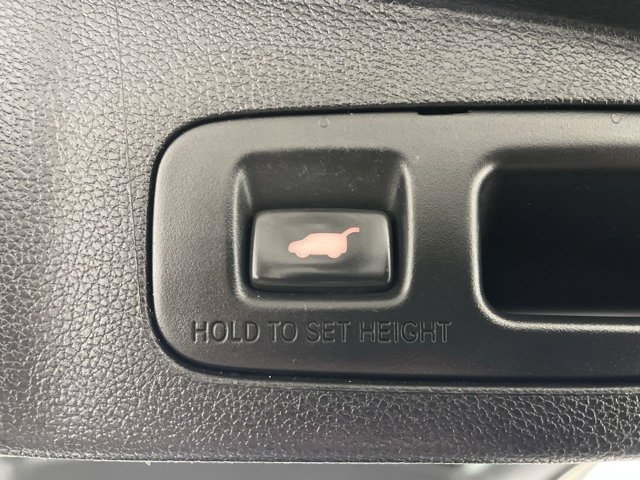 Used 2018 White Diamond Pearl Honda EX-L image 29