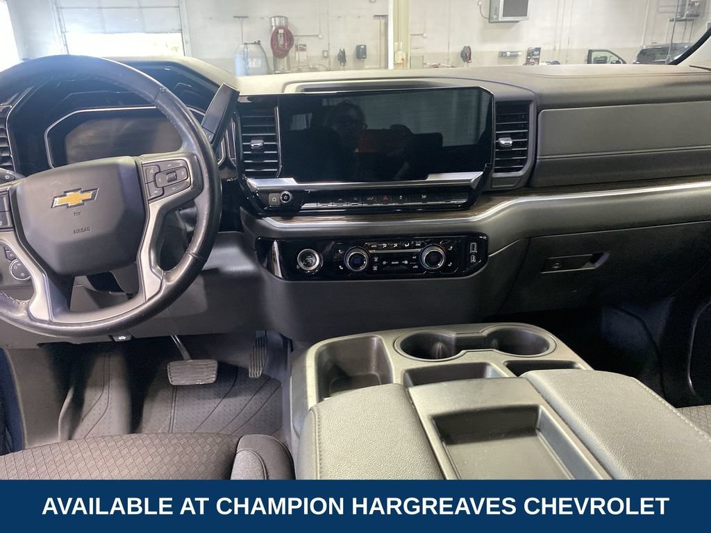 2022 Chevrolet Silverado 1500 LT - Photo 27
