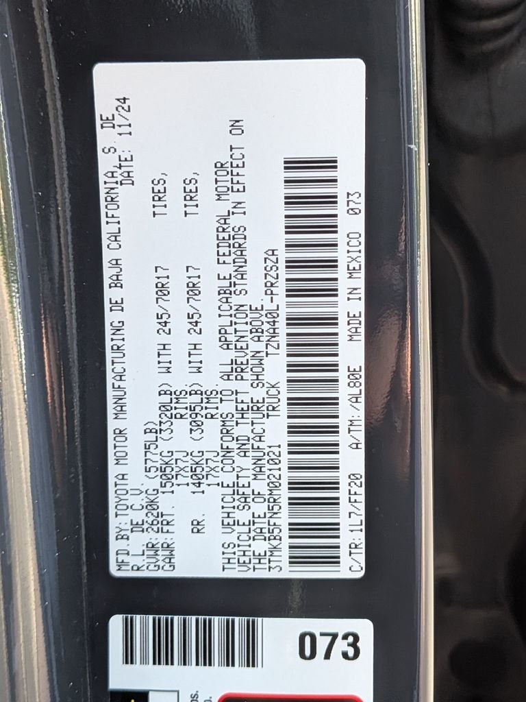 Used 2024  Toyota SR5 image 31