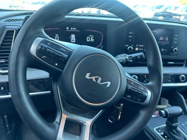 Used 2023 Gravity Gray Kia LX image 4
