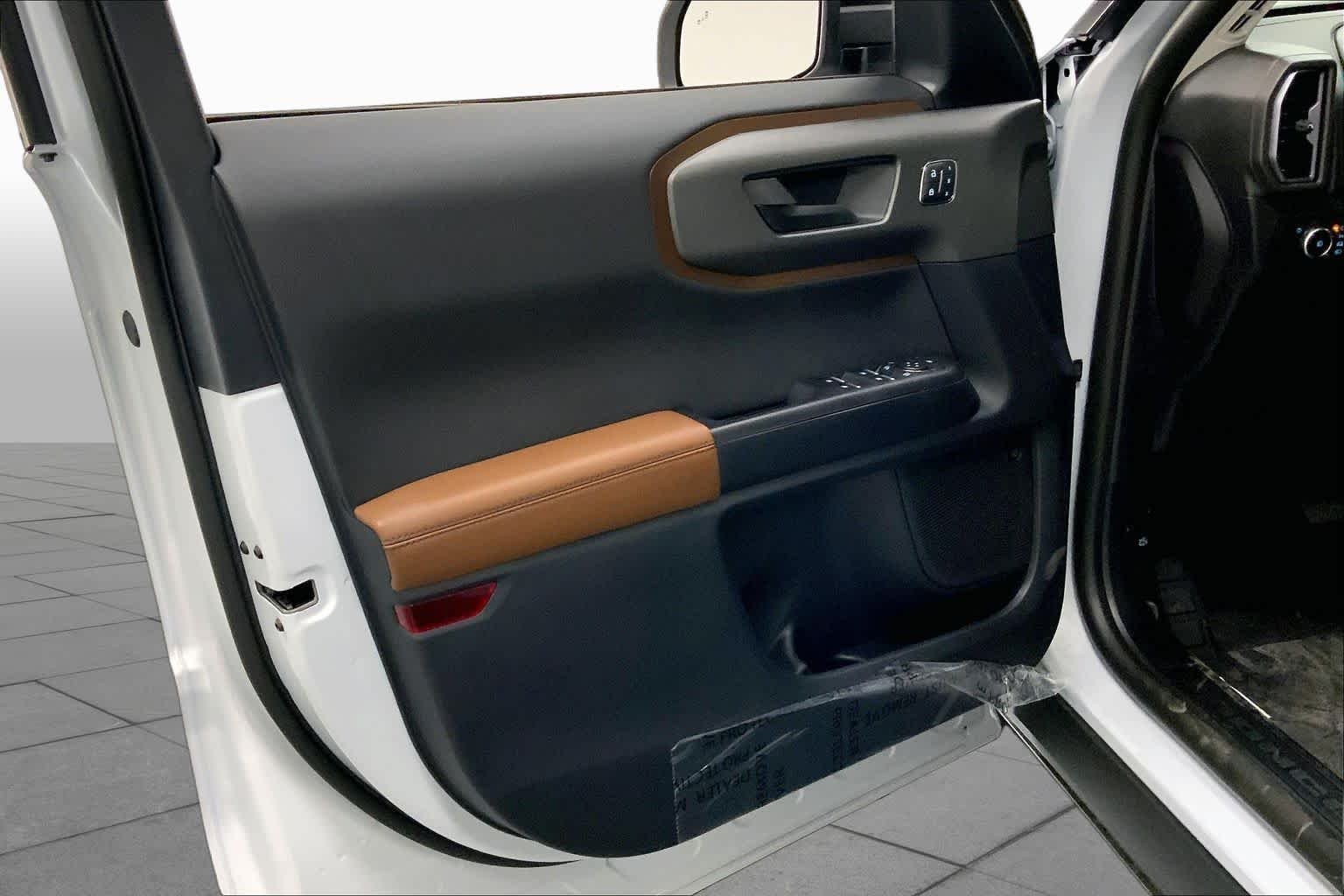New 2026 Space White Metallic Ford Outer Banks® image 9