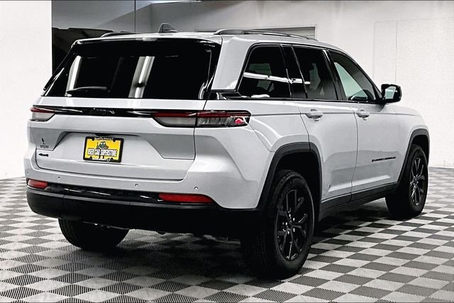 2024 Jeep Grand Cherokee Altitude - Photo 13