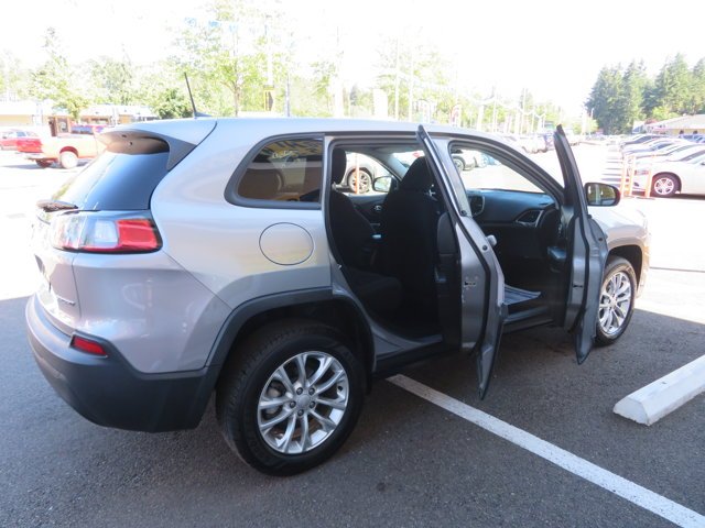 Used 2019 Gray Jeep  image 8
