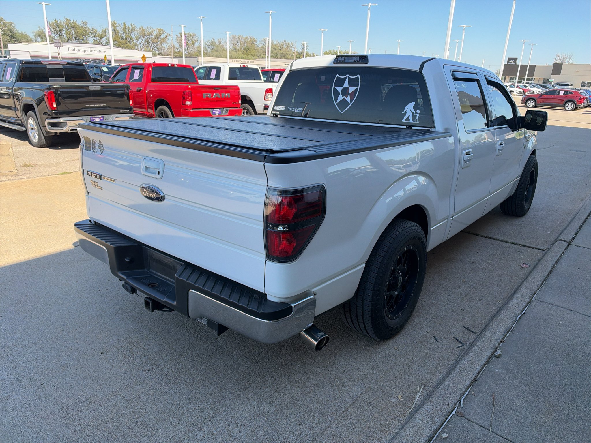Used 2014 Oxford White Ford XLT image 6