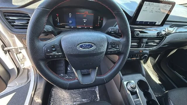 2025 Ford Escape ST-Line - Photo 18