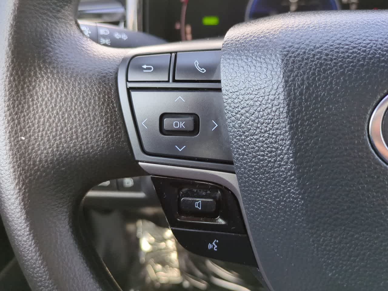 Certified Used 2025 Ice Cap Toyota LE image 22