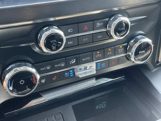 2025 Ford F-350 Super Duty Lariat - Photo 7