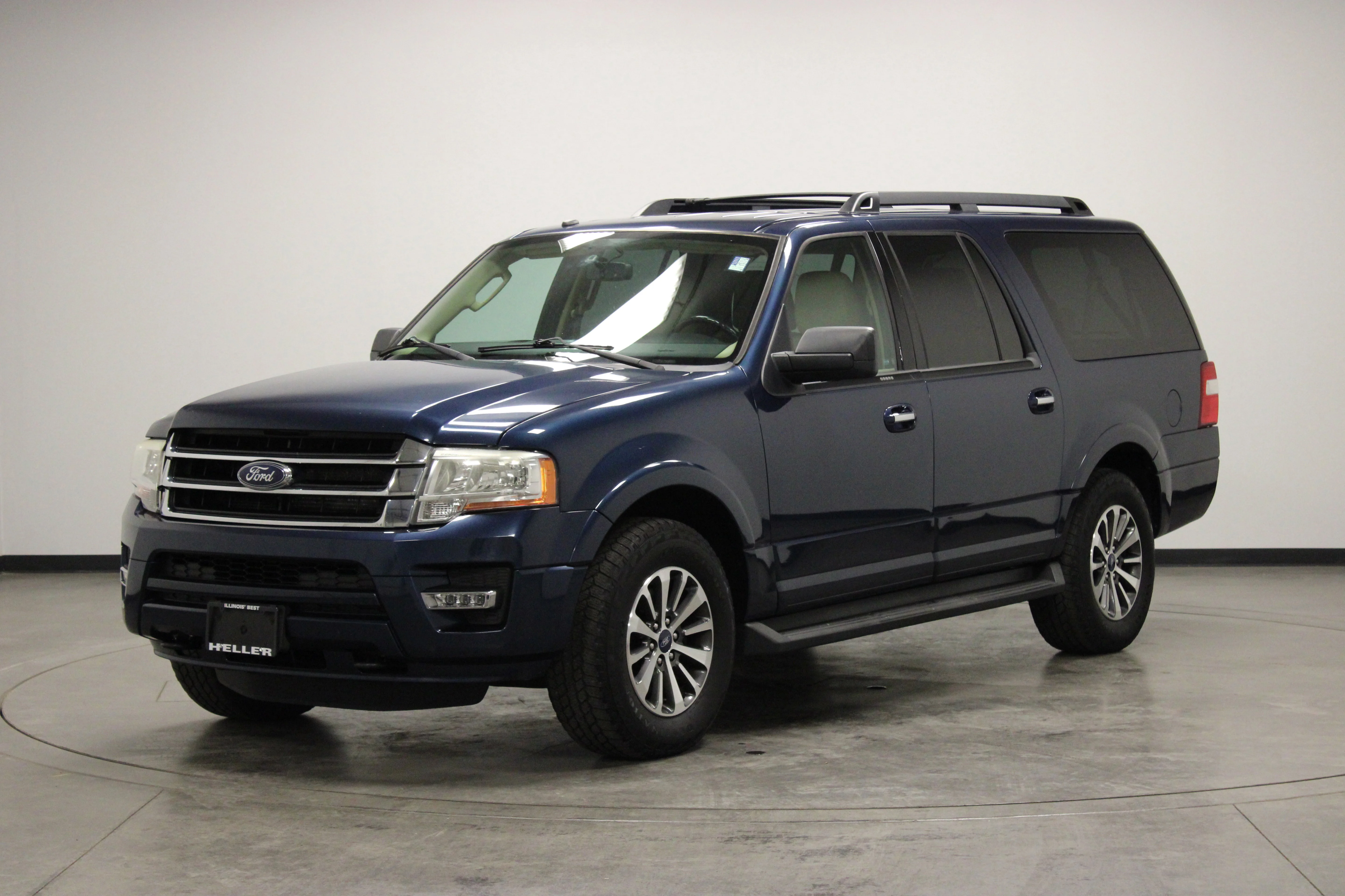 Used 2017 Blue Ford XLT image 4