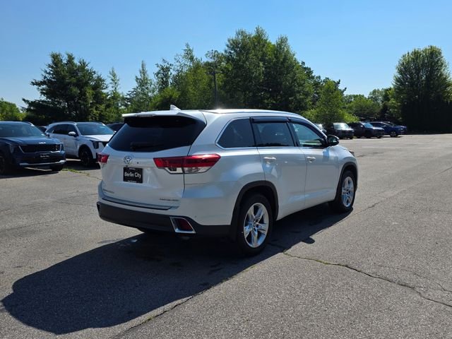 Used 2017 Blizzard Pearl Toyota Limited image 8