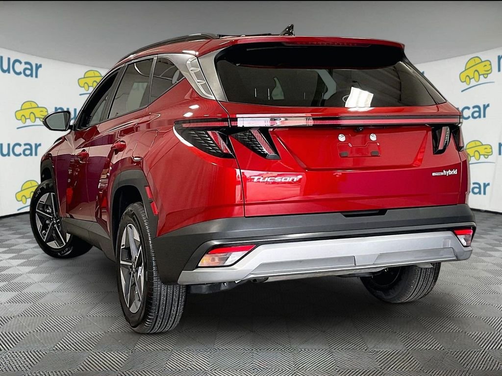 Certified Used 2025 Red Hyundai SEL Convenience image 4
