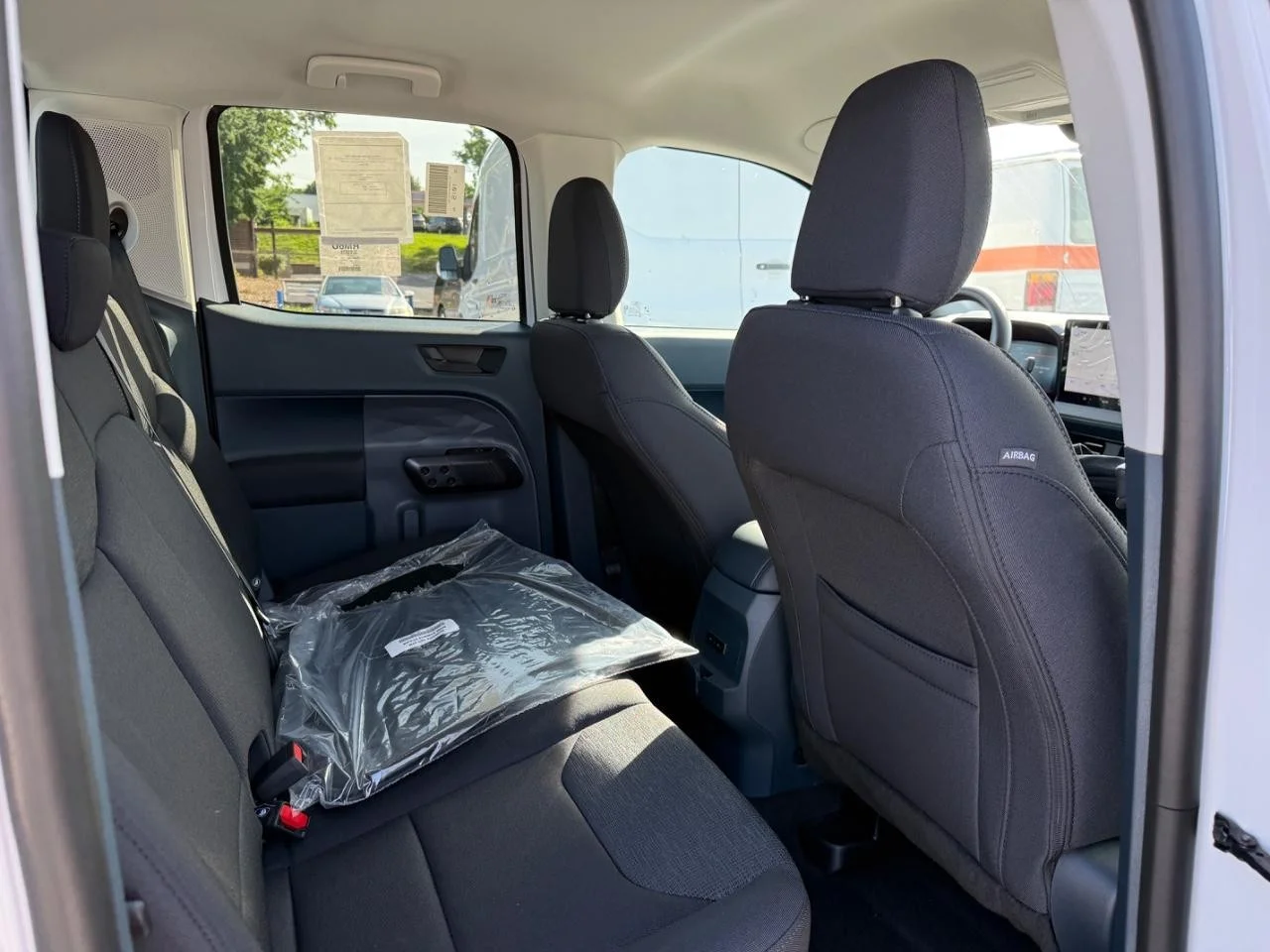 New 2026 Oxford White Ford XL image 6