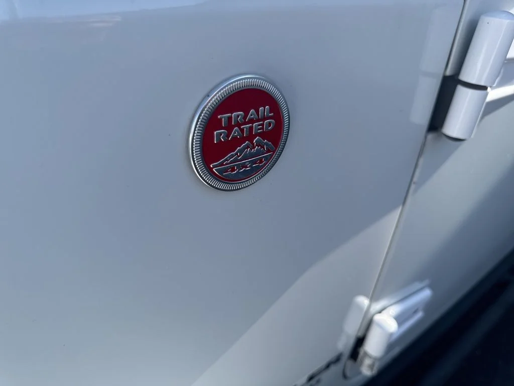 Used 2016 White Jeep Unlimited Rubicon image 48