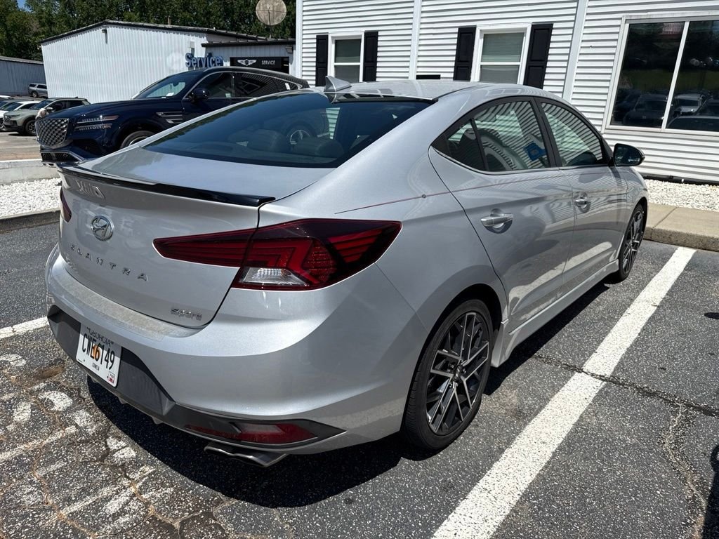 Used 2019 Silver Hyundai Sport image 4