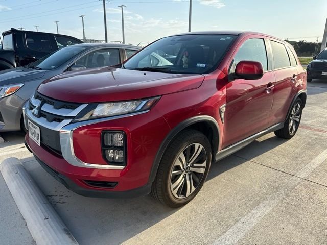 Used 2021  Mitsubishi 2.0 ES image 2