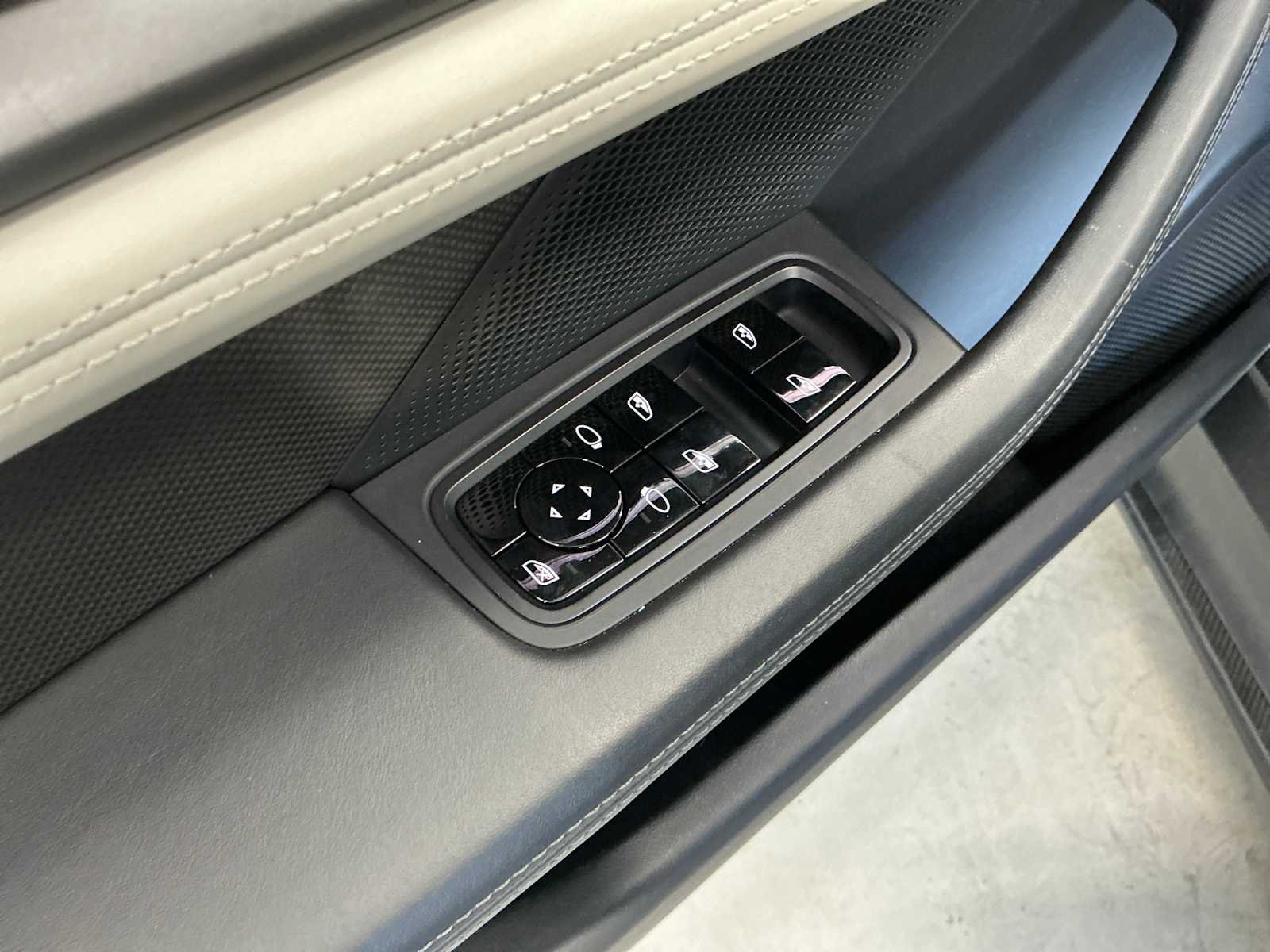 Used 2021 Chalk Porsche Turbo S image 19