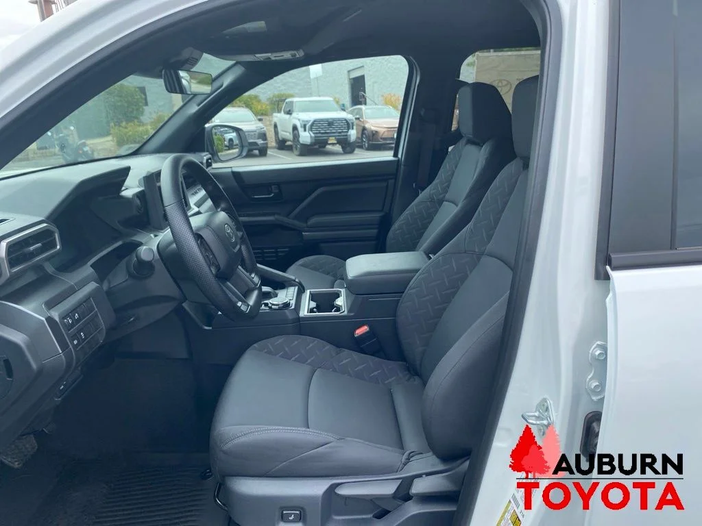2026 Toyota Tacoma SR5 - Photo 22