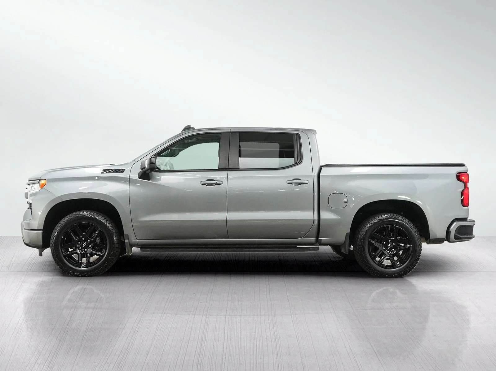 Used 2025 Chevrolet Silverado 1500 RST with VIN 1GCUKEEDXSZ185273 for sale in Minneapolis, Minnesota