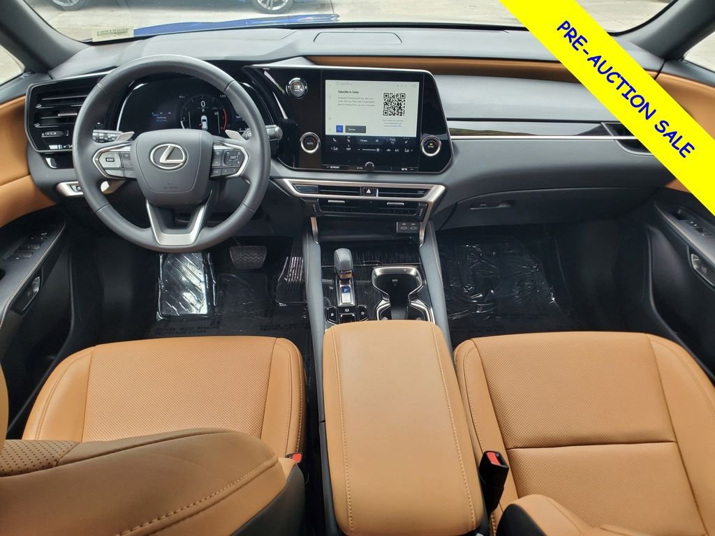 Used 2025 Green Lexus 350 image 10
