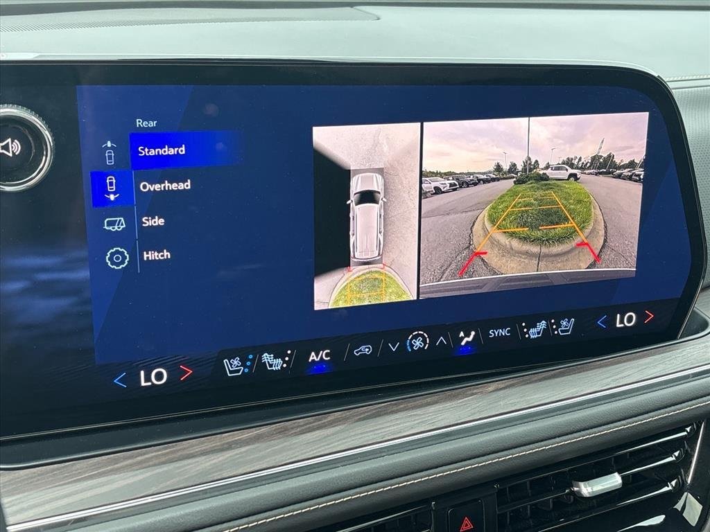 2025 Chevrolet Tahoe Premier - Photo 13