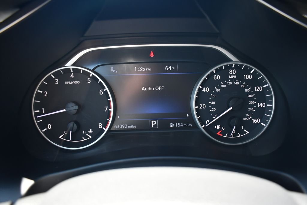 Used 2016 Magnetic Black Nissan SL image 27
