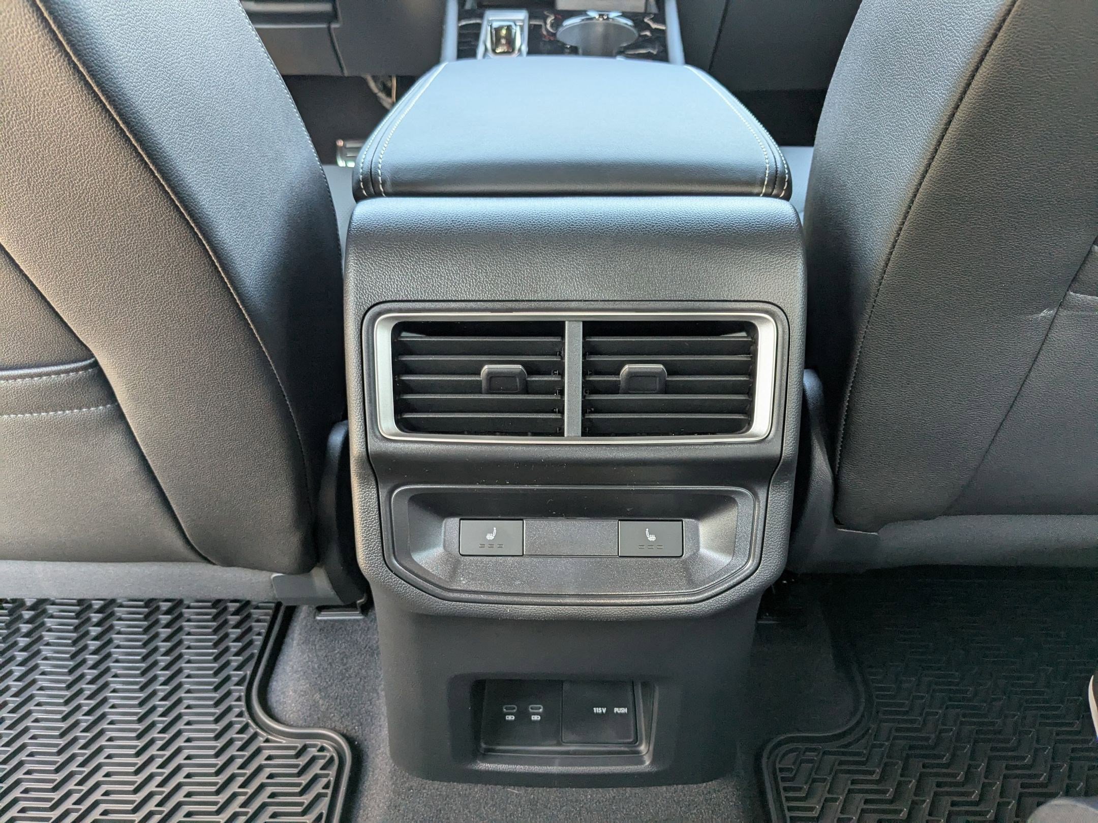2026 Volkswagen Atlas Cross Sport SEL Premium R-LINE - Photo 19