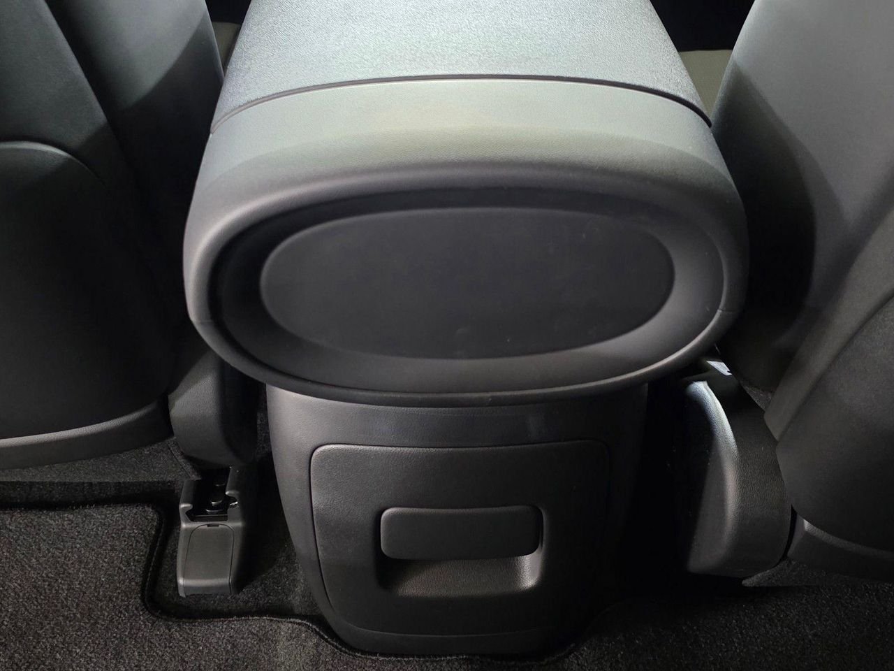 New 2027 Creamy White Pearl Hyundai Blue SEL 8P image 17