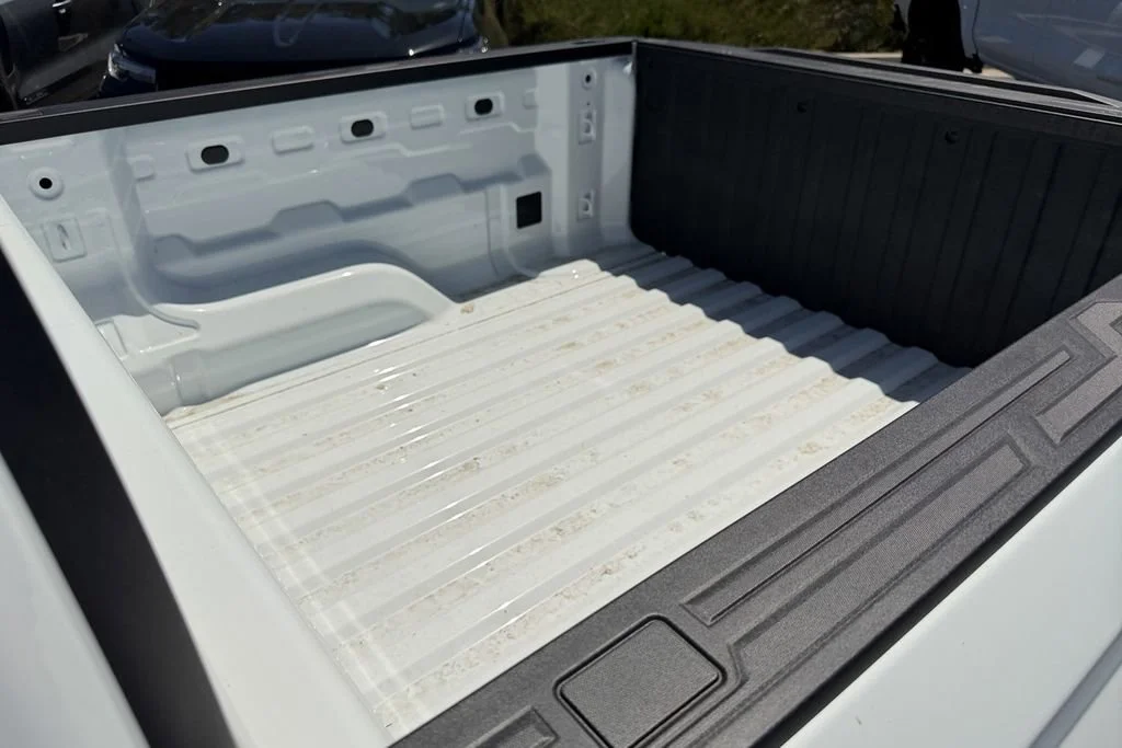 New 2026 Summit White GMC Elevation image 25