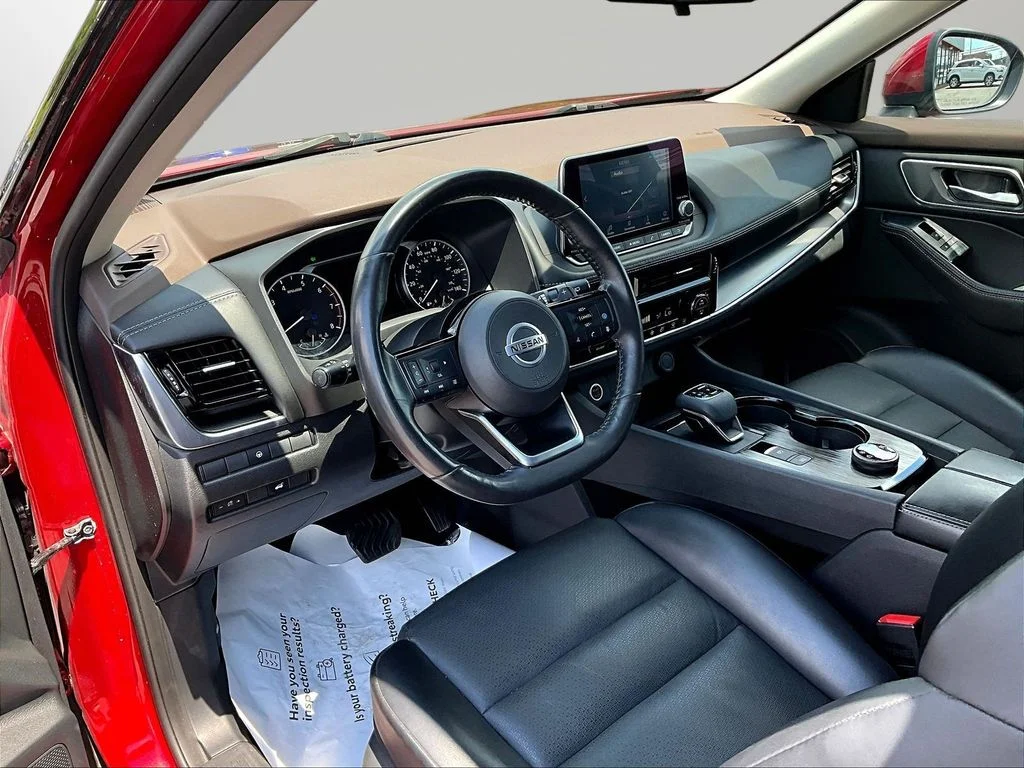 Used 2021 Red Nissan SV image 17