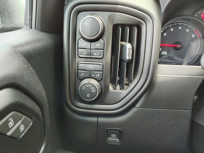 Used 2020 Silver Chevrolet Custom image 12