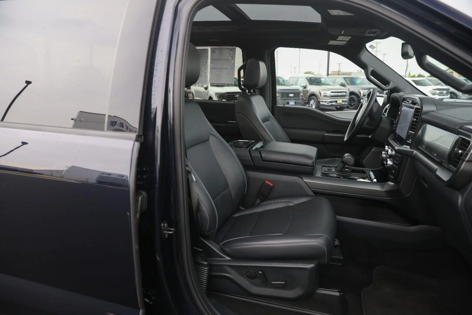 Certified Used 2025 Antimatter Blue Ford LARIAT image 32
