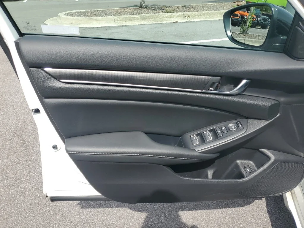 Used 2022 White Honda Sport image 9