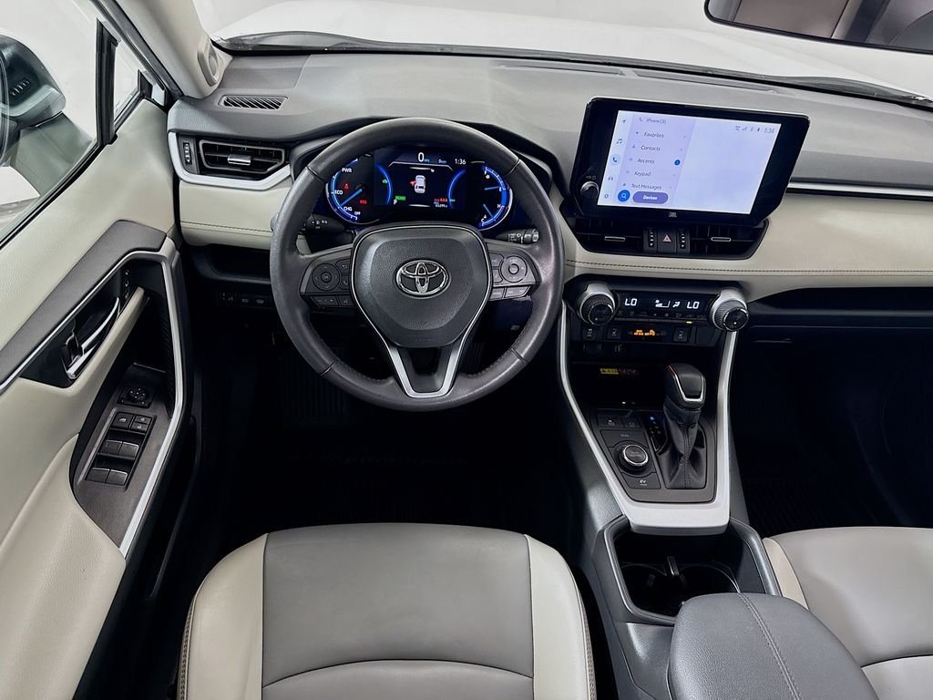 Used 2024 Wind Chill Pearl Toyota Hybrid XLE Premium image 21