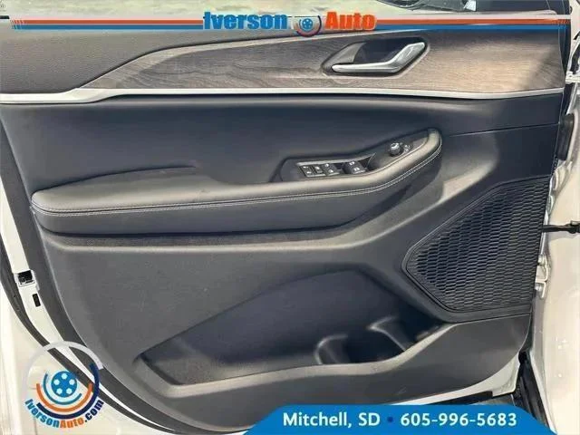New 2026 Bright White Clearcoat Jeep Laredo image 14