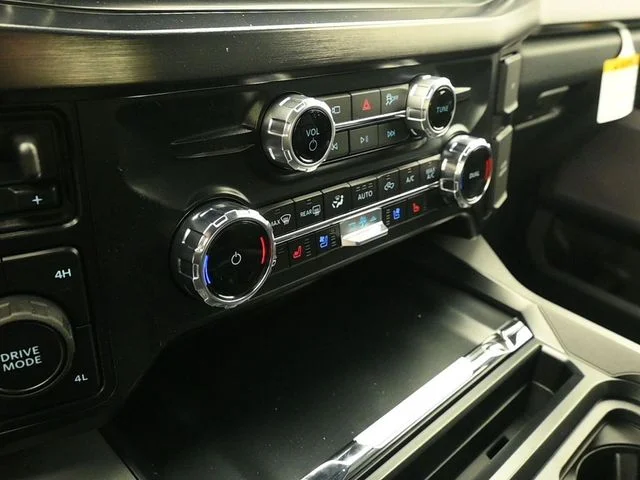 New 2026 Ruby Red Metallic Tinted Clearcoat Ford F-250® Lariat® image 17