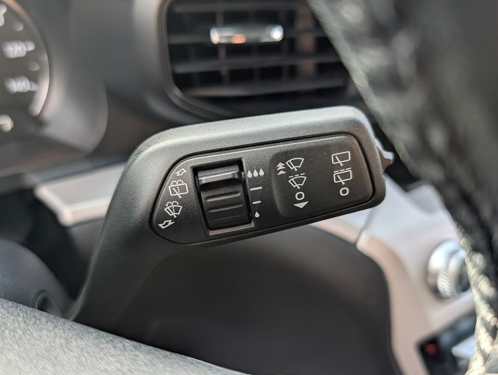 2023 Ford Explorer XLT - Photo 31