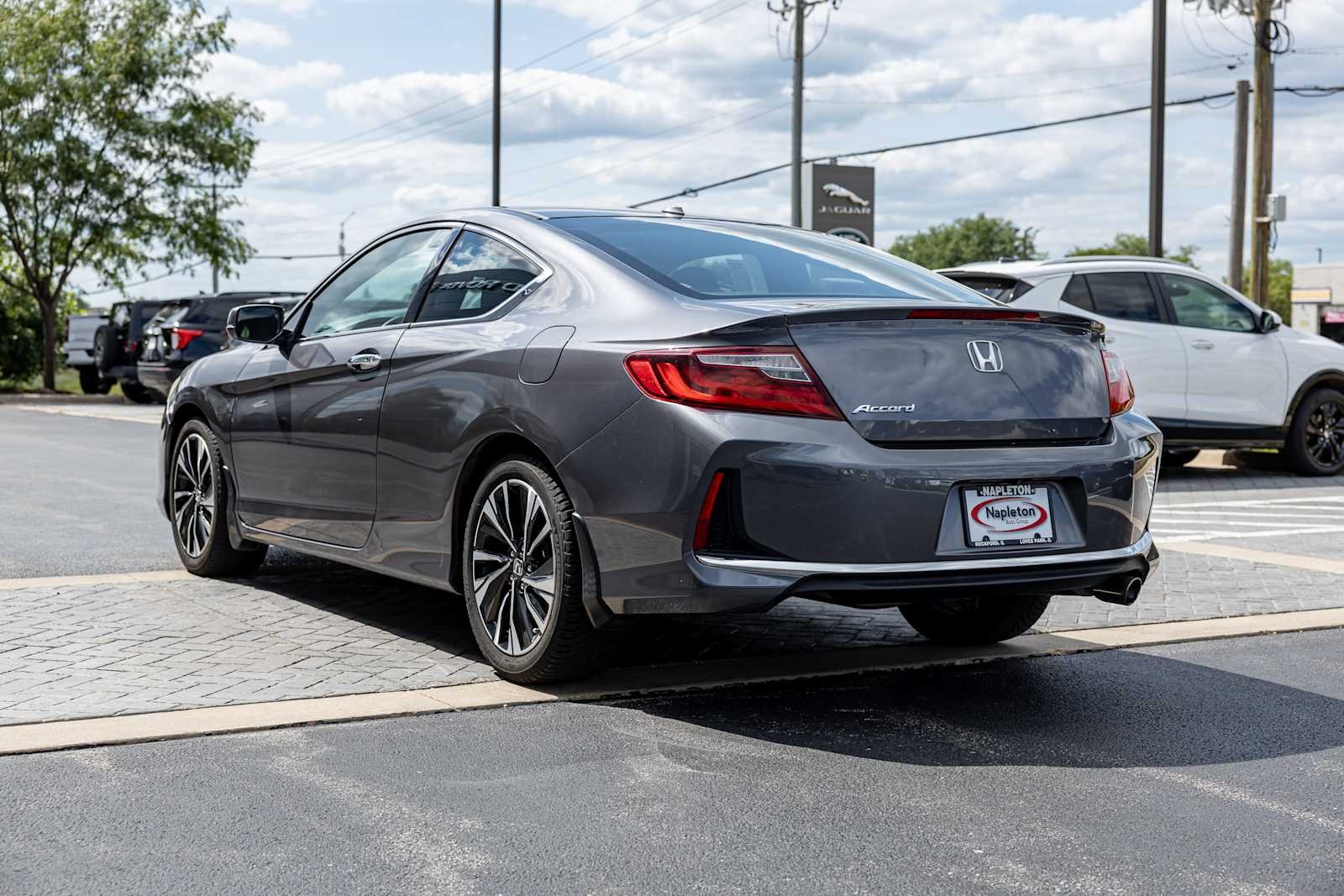 Used 2016 Modern Steel Metallic Honda EX image 5