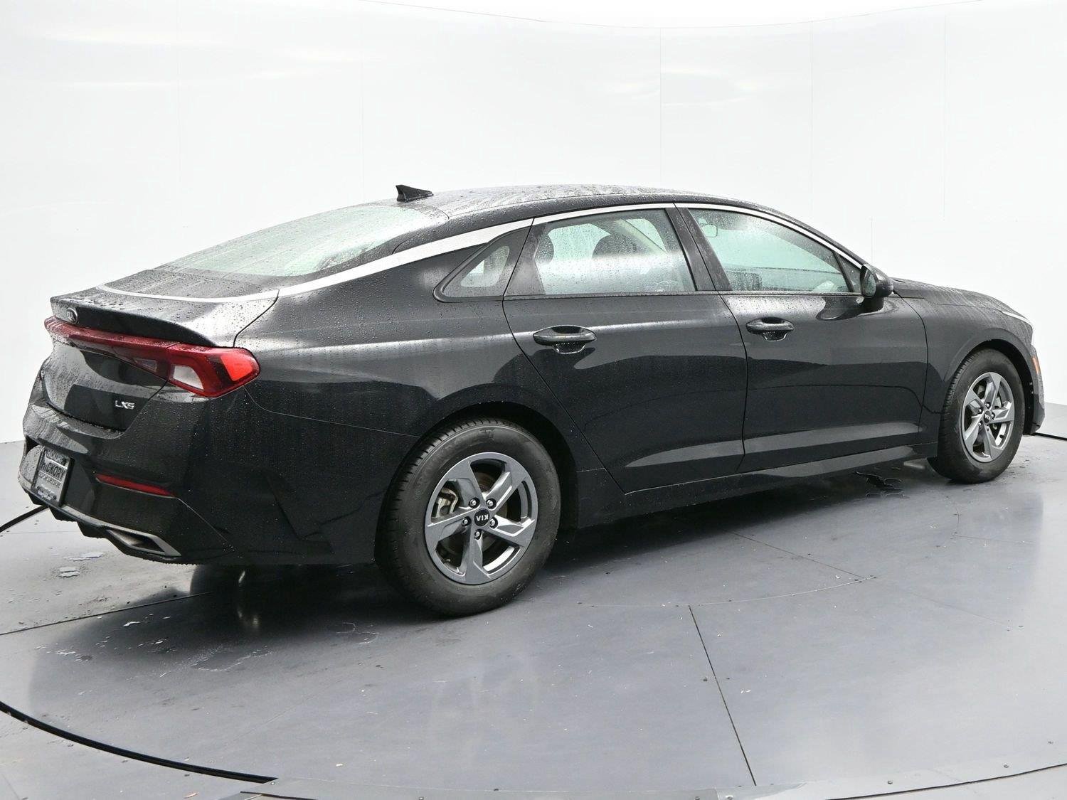 Used 2021 Ebony Black Kia LXS image 7