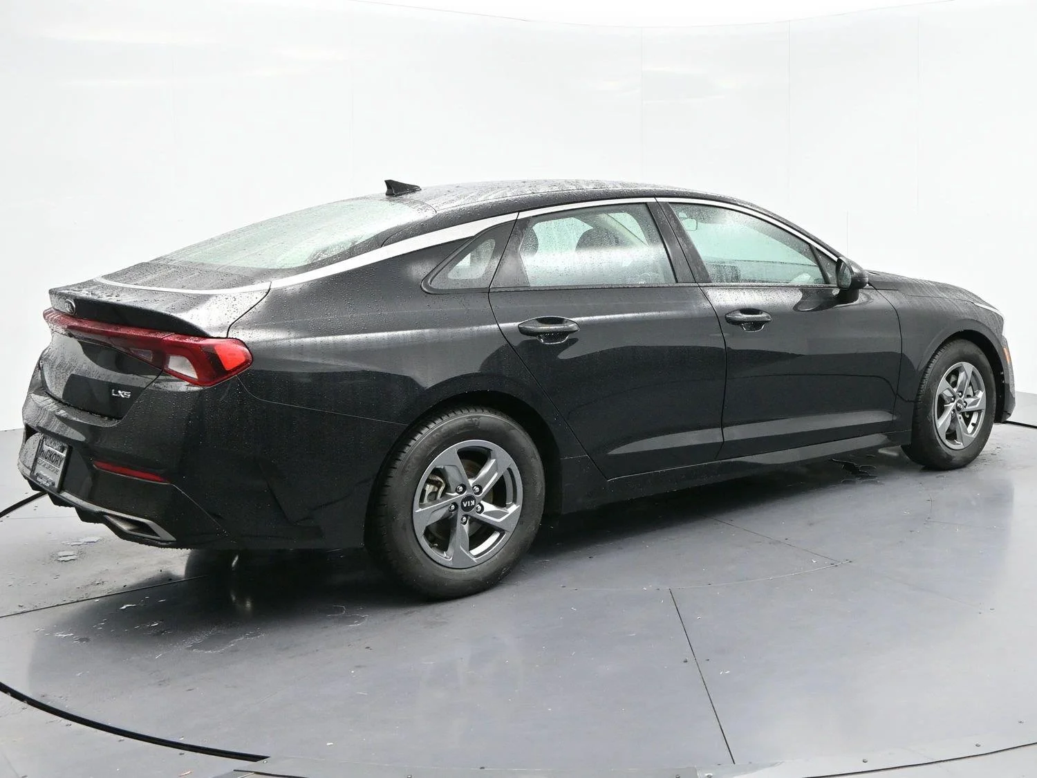 Used 2021 Ebony Black Kia LXS image 7