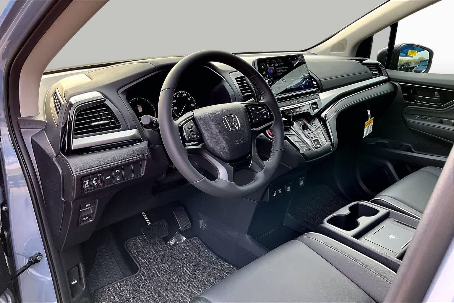New 2026 Sonic Gray Pearl Honda Touring image 8