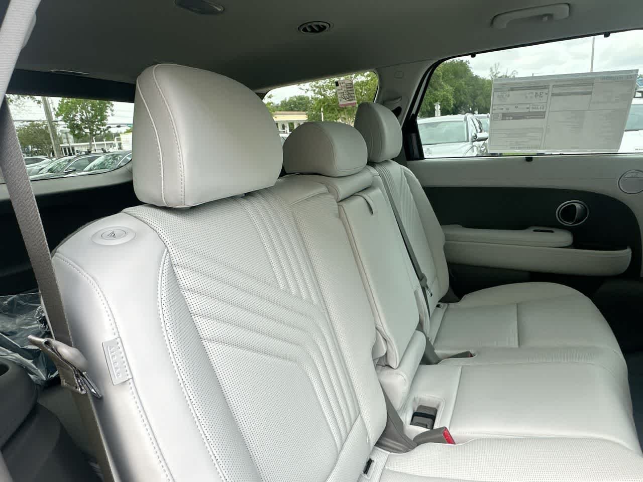 New 2026 Creamy White Pearl Hyundai Blue SEL Premium 8P image 26