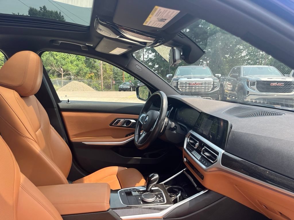 Used 2022 Portimao Blue Met BMW 330i xDrive image 36